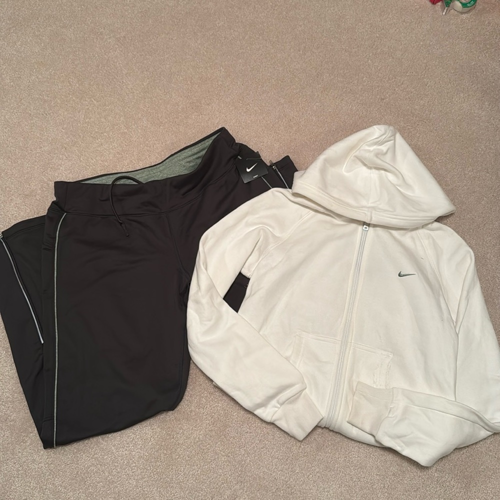 Nike Grey Sweats w/ White Zip Hoodie Bundle
